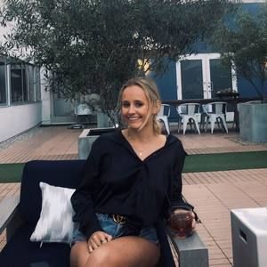 Meet your Posher, Kristen